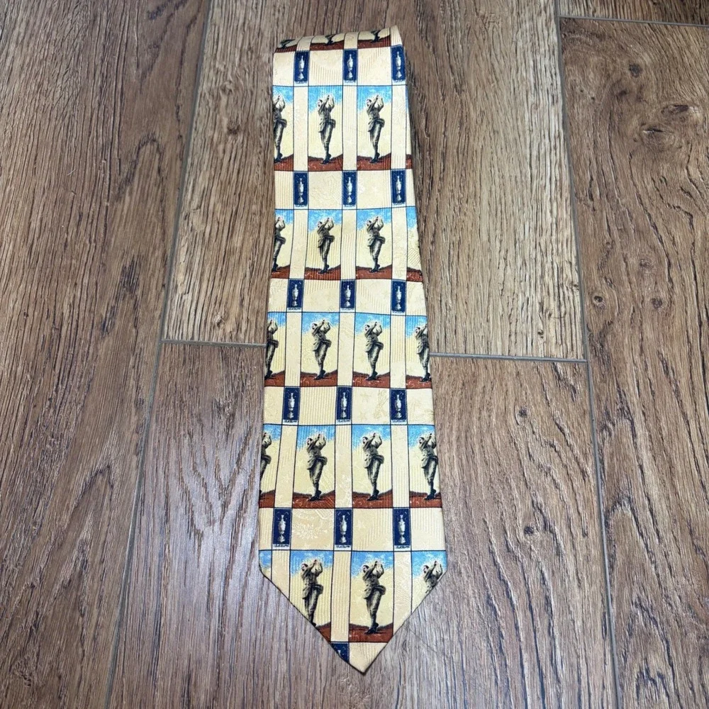 Robert Talbott Mens Silk Tie Vintage Golf Golfer Trophy Motif Gold Blue USA Made